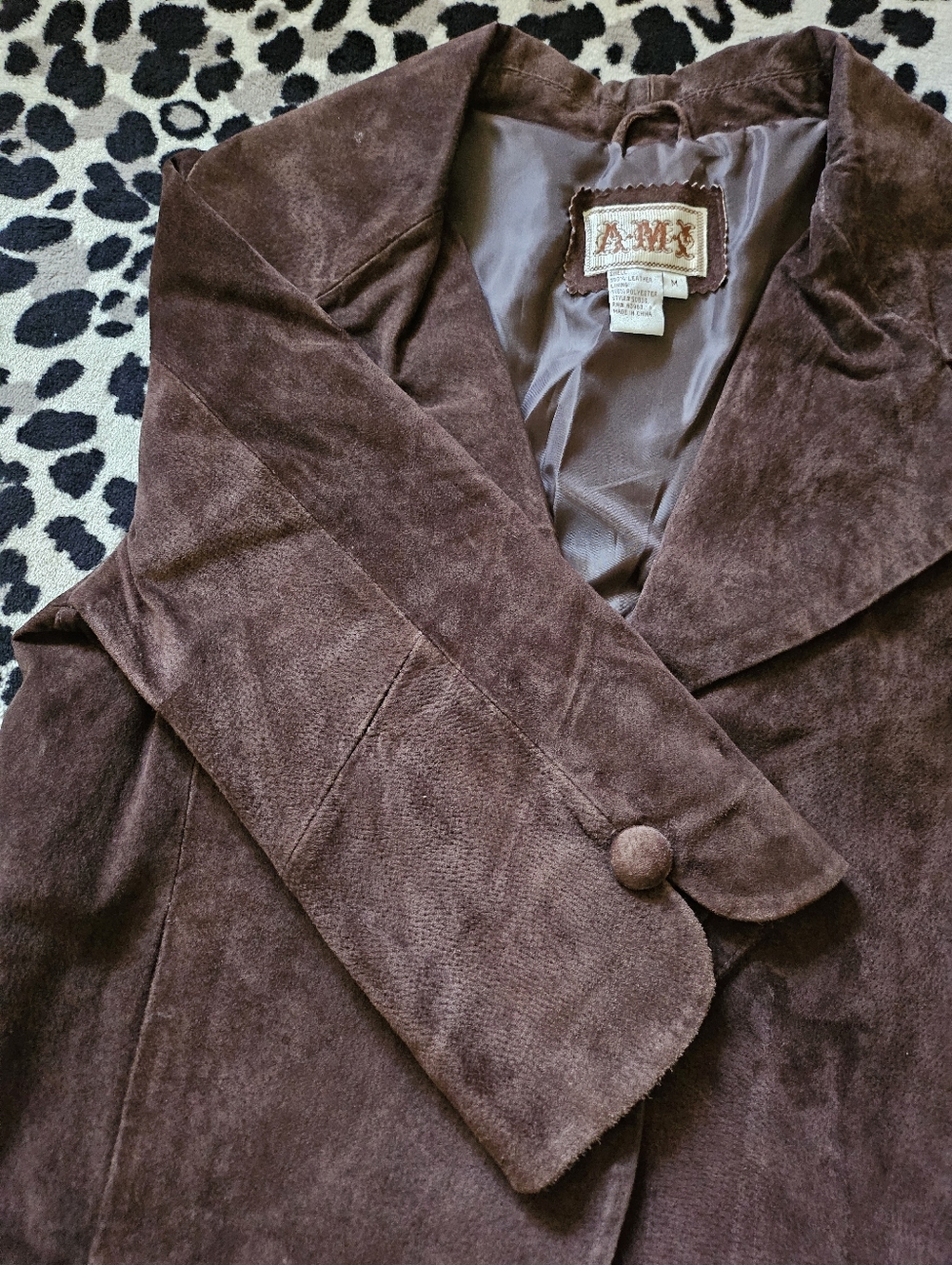 Vintage AMI Brown Leather Suede Blazer with Button & Collar detail, 100% leather - Picture 5 of 8